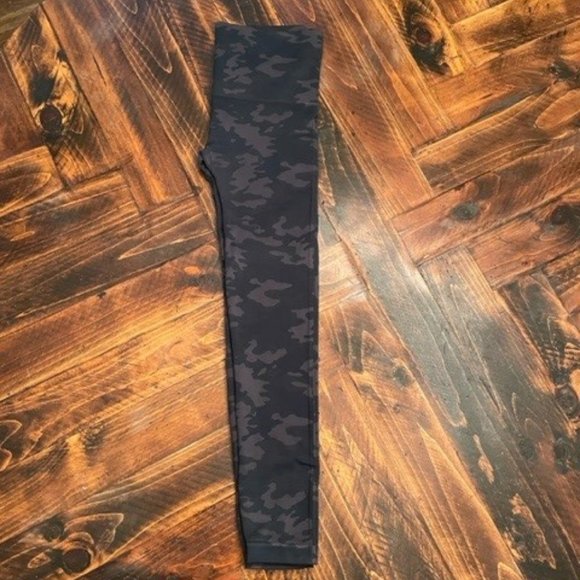 SPANX Look at Me Now Seamless Leggings - Picture 2 of 4